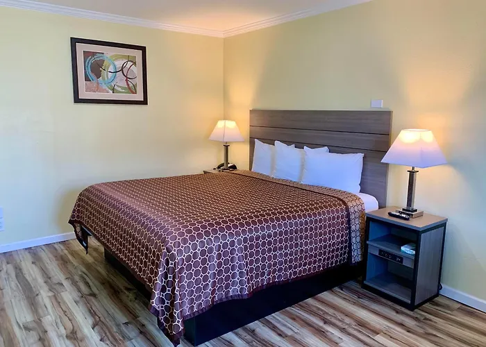 Central Coast Inn - Cayucos